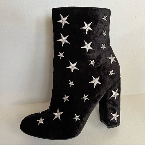 Wild Diva Black Star-Embellished Ankle Boots 7 - Picture 2 of 11